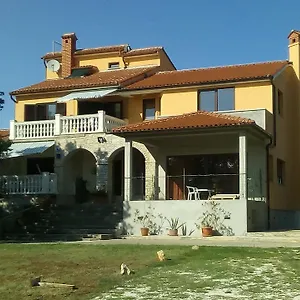 Lili , Medolino Croazia